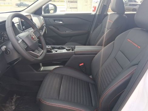 New 2026 Nissan Rogue SV image 24