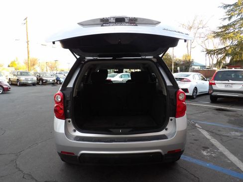 Used 2010 Chevrolet Equinox LT image 10