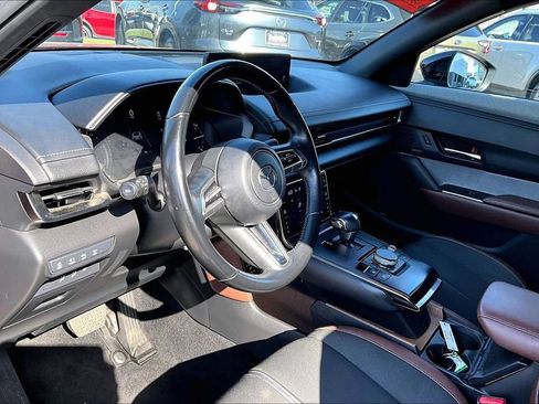 Certified 2022 MAZDA MX-30 Electric w/ Premium Plus Pkg FWD image 9