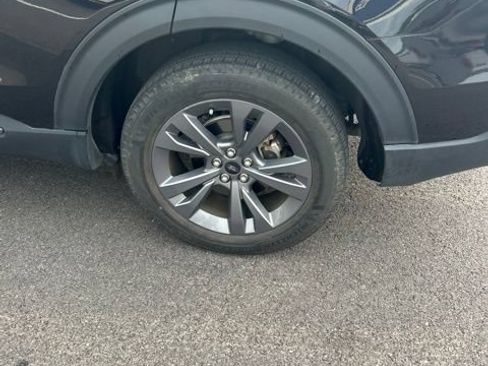 Certified 2023 Ford Explorer XLT w/ Equipment Group 202A AWD/4WD image 3