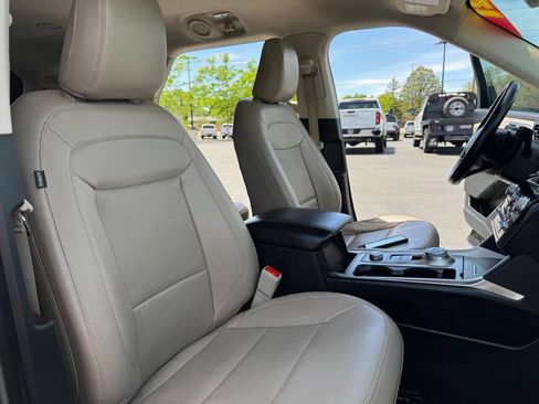 Used 2021 Ford Explorer Limited w/ Class III Trailer Tow Package AWD/4WD image 39