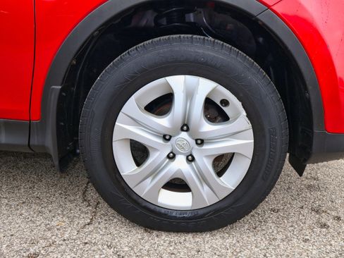 Used 2014 Toyota RAV4 LE image 25