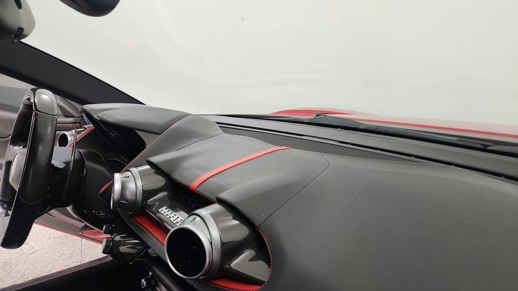 Used 2018 Ferrari 812 Superfast RWD image 36