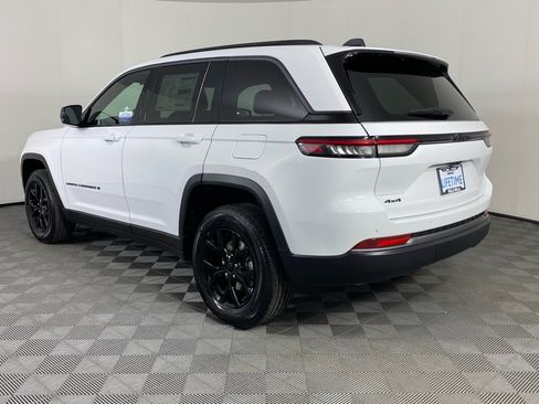New 2026 Jeep Grand Cherokee Altitude AWD/4WD image 16
