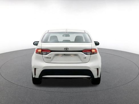 Used 2025 Toyota Corolla LE FWD image 7