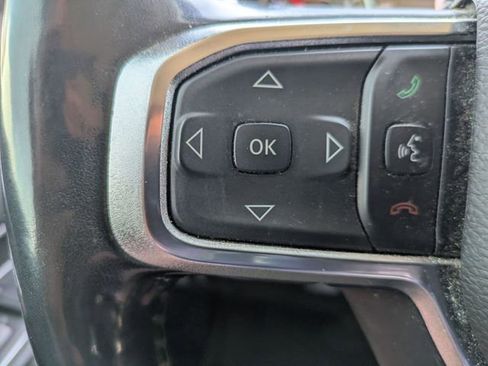 Used 2019 RAM 1500 Laramie AWD/4WD image 15