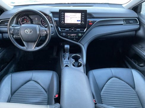Used 2022 Toyota Camry SE image 16