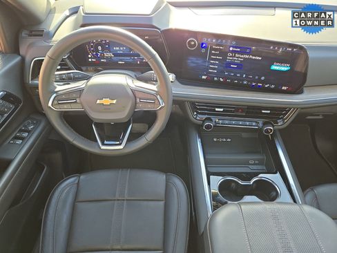 Used 2025 Chevrolet Tahoe High Country image 14