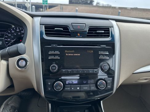 Used 2013 Nissan Altima 2.5 SV image 32