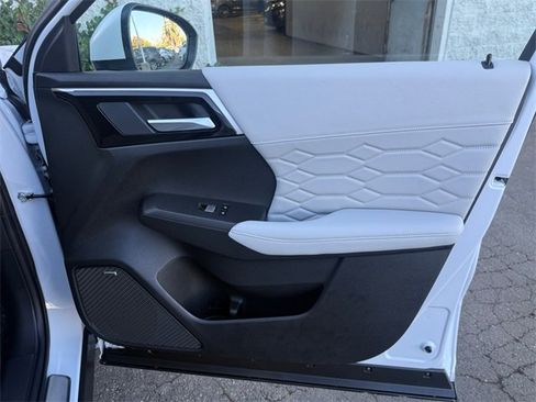 New 2026 Mitsubishi Outlander SEL image 26