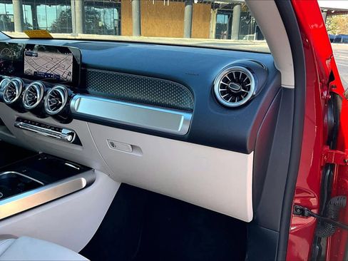 Certified 2025 Mercedes-Benz GLB 250 GLB 250 image 19