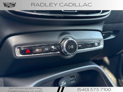 Used 2020 Volvo XC40 T5 R-Design image 10