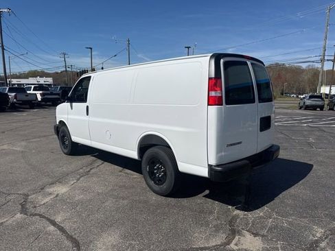 New 2026 Chevrolet Express 2500 RWD image 5