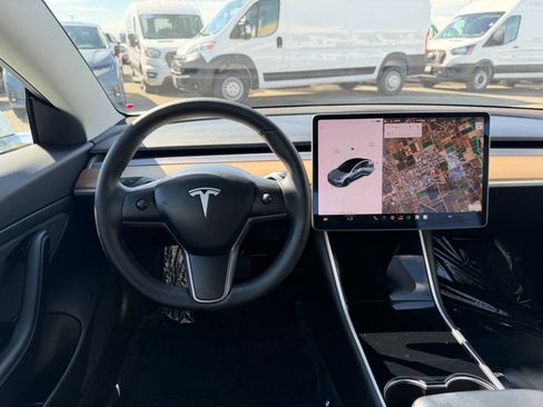 Used 2020 Tesla Model 3 Standard Range Plus RWD image 20