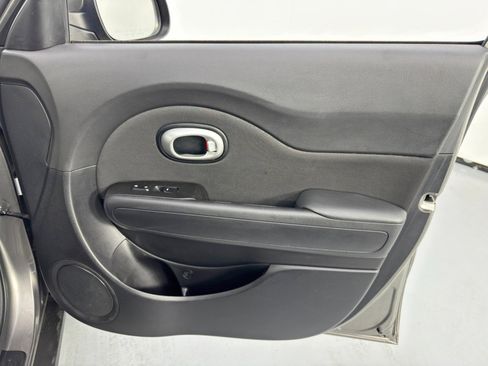 Used 2016 Kia Soul image 34