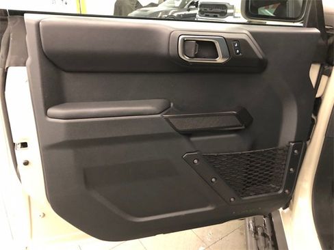 Used 2025 Ford Bronco Outer Banks image 13