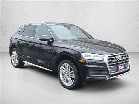 Used 2020 Audi Q5 2.0T Premium Plus w/ Premium Plus Package AWD/4WD image 3