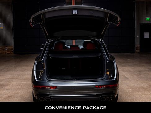 Used 2024 Audi SQ5 Prestige image 8