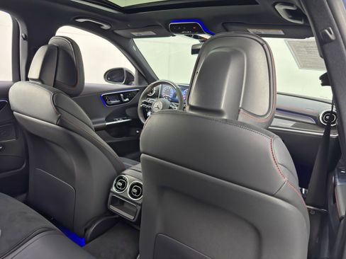 Used 2023 Mercedes-Benz C 43 AMG 4MATIC Sedan image 43