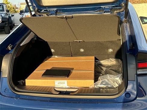 New 2026 Toyota Prius XLE image 6