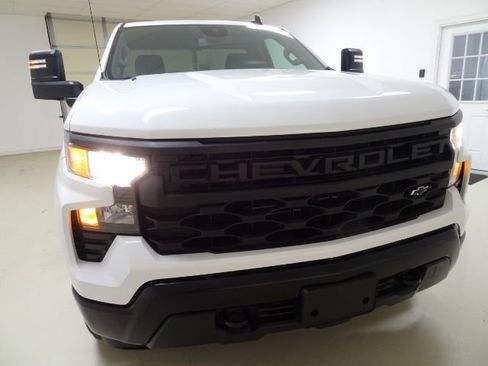 Used 2025 Chevrolet Silverado 1500 W/T w/ WT Value Package image 10