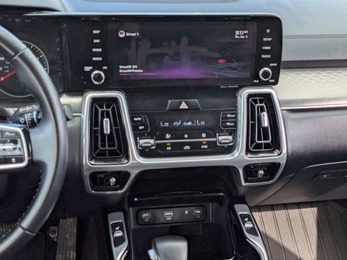 Used 2022 Kia Sorento SX image 14