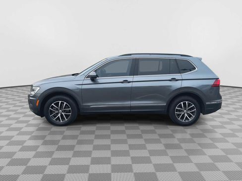 Used 2021 Volkswagen Tiguan SE w/ Panoramic Sunroof Package image 5