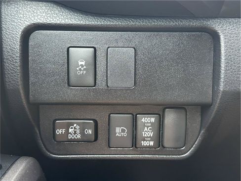 Used 2022 Toyota Tacoma TRD Sport w/ Technology Package AWD/4WD image 26