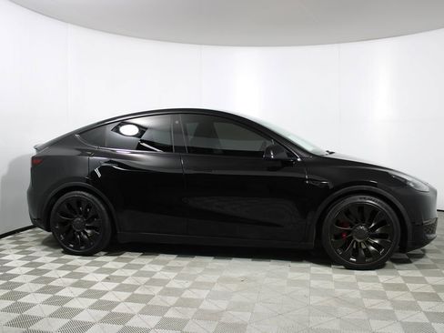 Used 2021 Tesla Model Y Performance image 15