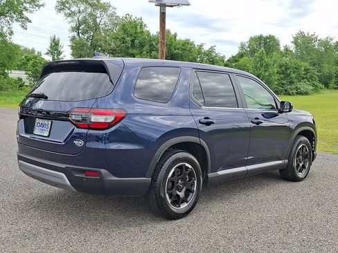 Certified 2025 Honda Pilot EX-L image 6