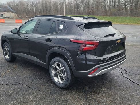 New 2026 Chevrolet Trax LT image 9