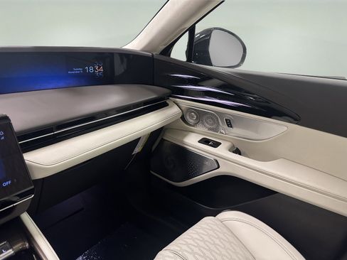 New 2026 Lincoln Nautilus Black Label w/ Jet Appearance Package image 13