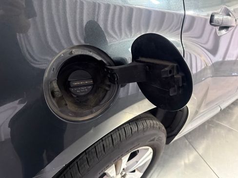 Used 2017 Chevrolet Equinox LS FWD image 14