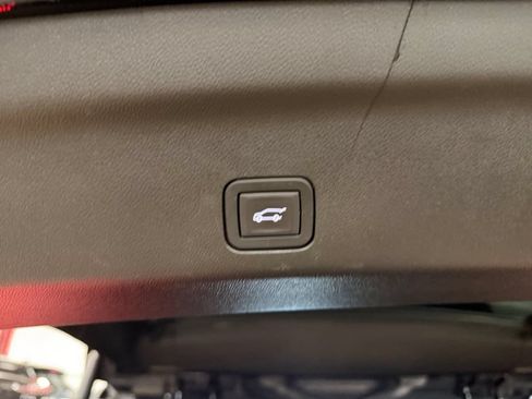 Used 2023 Chevrolet Tahoe LT w/ Luxury Package AWD/4WD image 27