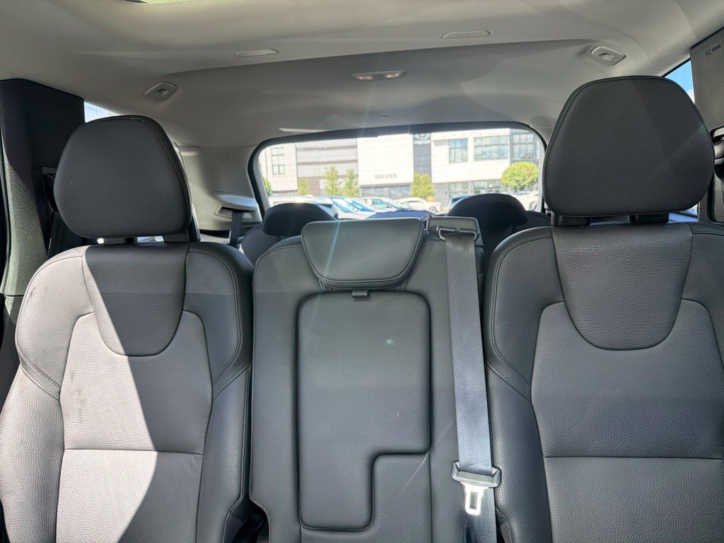 Certified 2025 Volvo XC90 T8 Plus w/ Protection Package Premier AWD/4WD image 16