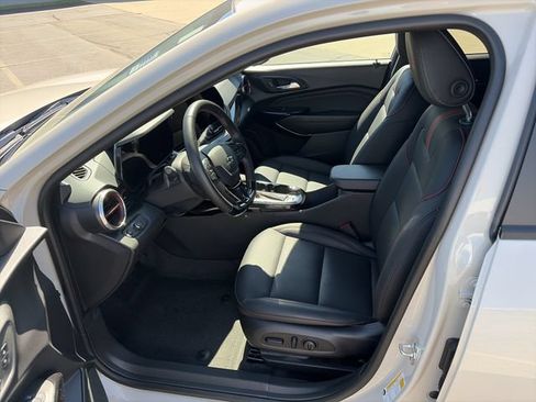 Used 2026 Chevrolet Trax RS w/ Sunroof Package FWD image 9