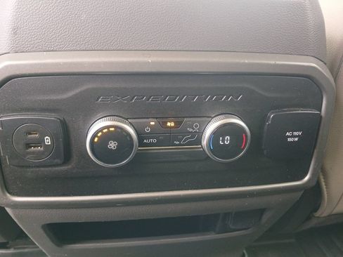 Used 2021 Ford Expedition Max XLT RWD image 25