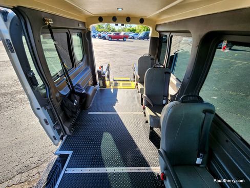 Used 2020 Ford Transit 250 Medium Roof RWD image 5