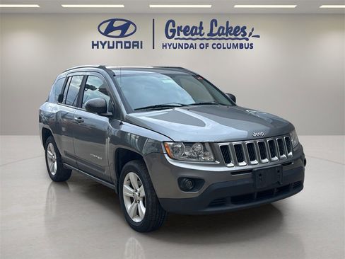 Used 2012 Jeep Compass Sport image 7