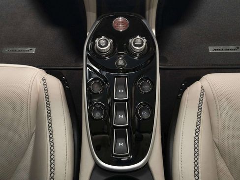 Used 2023 McLaren GT RWD image 29