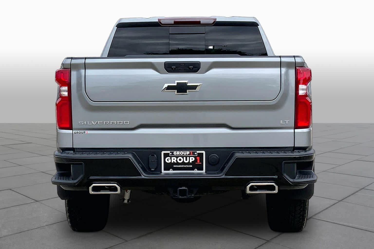 Used 2025 Chevrolet Silverado 1500 LT Trail Boss w/ Convenience Package II AWD/4WD image 9