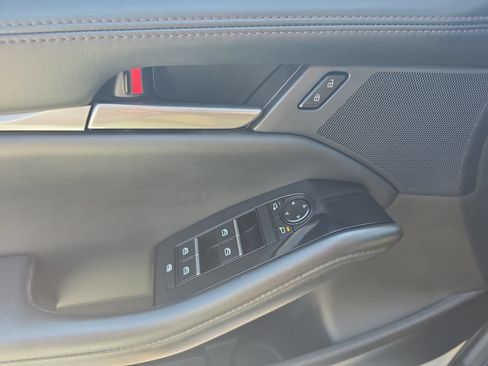 Used 2025 MAZDA MAZDA3 s FWD image 25