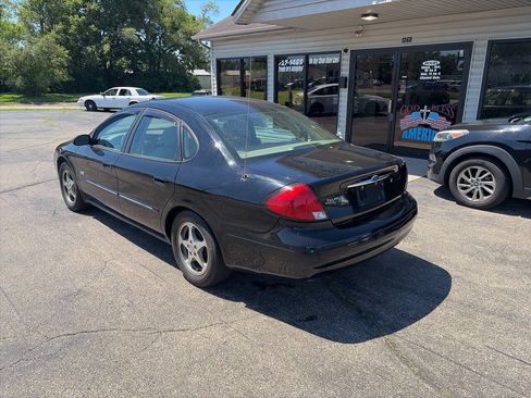 Used 2003 Ford Taurus SEL FWD image 2