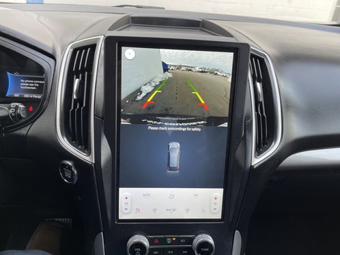 Used 2024 Ford Edge SEL w/ Convenience Package image 10