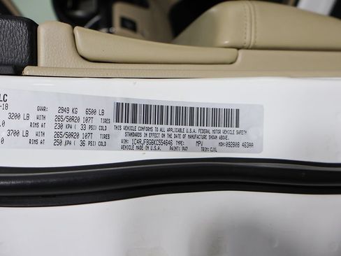 Used 2019 Jeep Grand Cherokee Limited AWD/4WD image 52