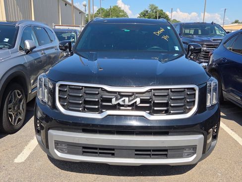 Used 2024 Kia Telluride SX FWD image 2