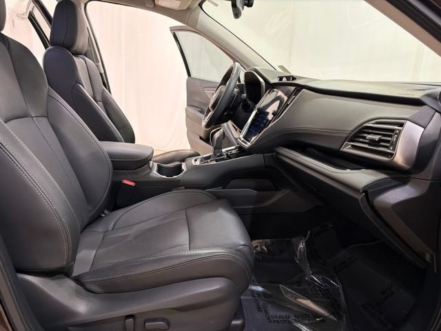 Used 2025 Subaru Outback Limited AWD/4WD image 24