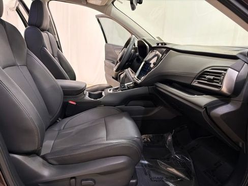 Used 2025 Subaru Outback Limited AWD/4WD image 24