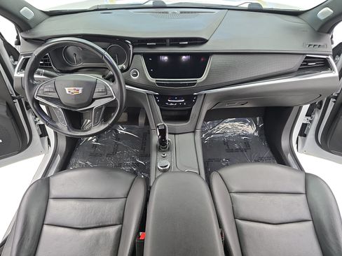 Used 2021 Cadillac XT5 Premium Luxury w/ LPO, Floor Liner Package AWD/4WD image 9