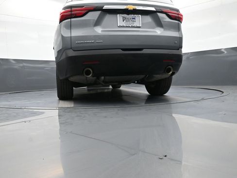 Used 2023 Chevrolet Traverse LT AWD/4WD image 32